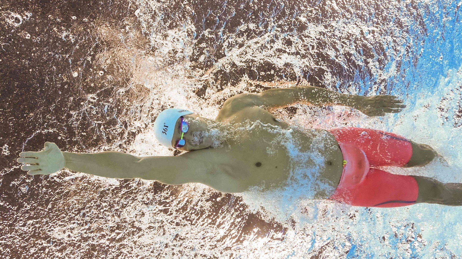 综合网球双打配对战术选择解析，网球双打组合